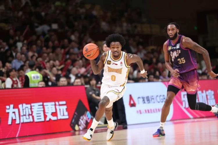 越战越勇！珀尔特尔近3场连续砍下超级大号两双 命中率都超5成